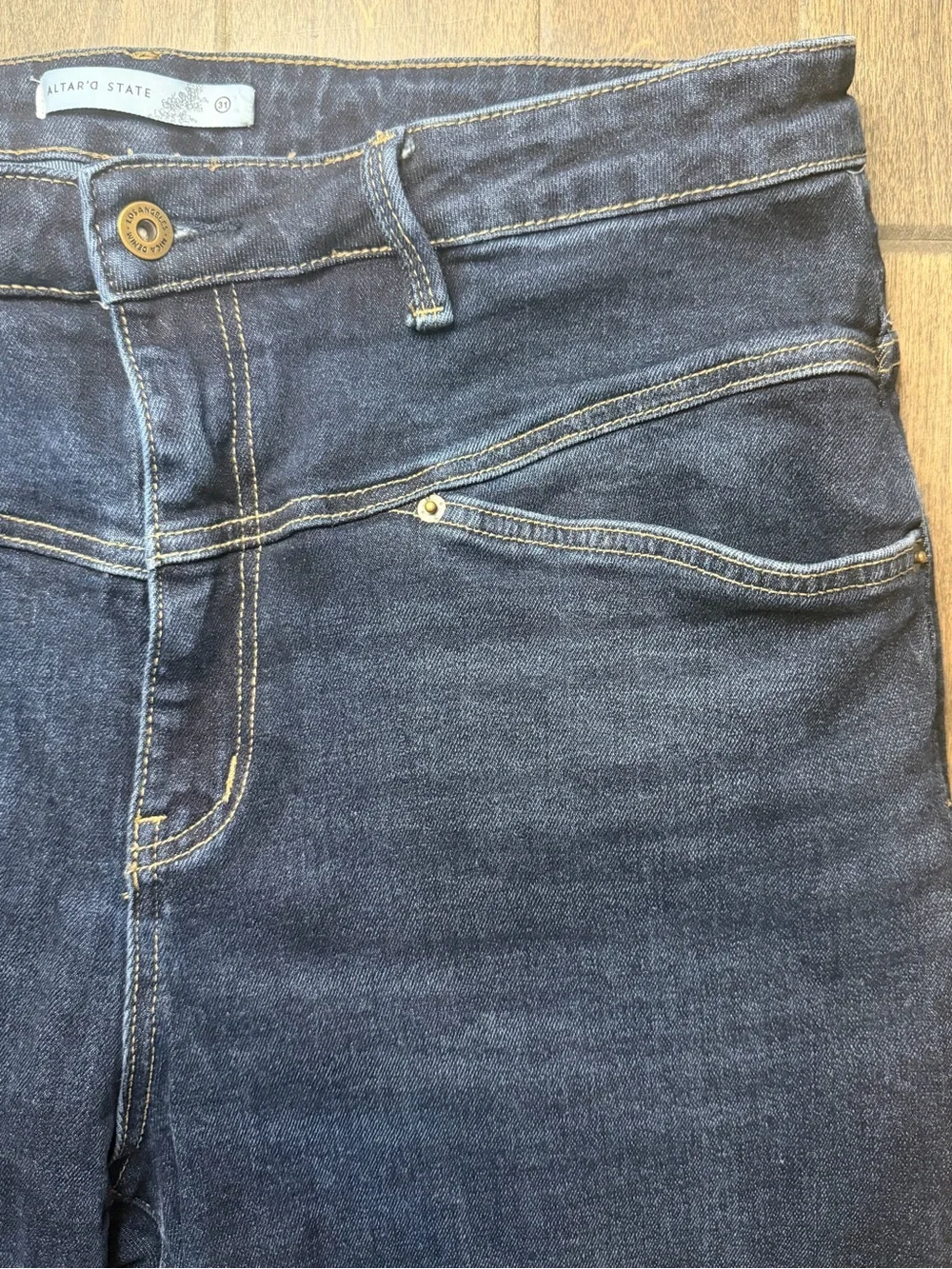 Altar’d State Women’s High Rise Wide Leg Jeans Dark Wash Denim Size 31